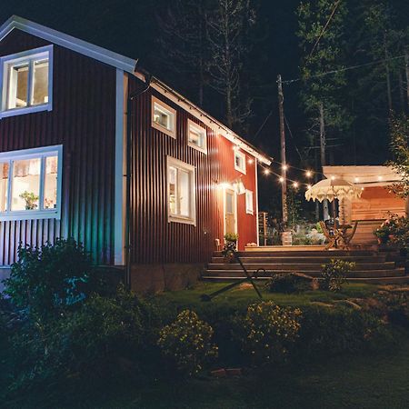 Lilla Dalbo "Adults Only, Djurfritt", Ulvoen Hoega Kusten Ulvohamn Экстерьер фото